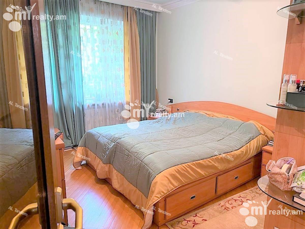 Купить 4 комнатную квартиру Бакунц ул, Нор-Норк Ереван, 125086