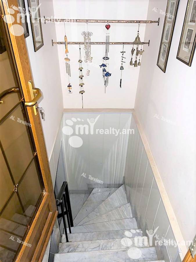 Купить 4 комнатную квартиру Бакунц ул, Нор-Норк Ереван, 125086