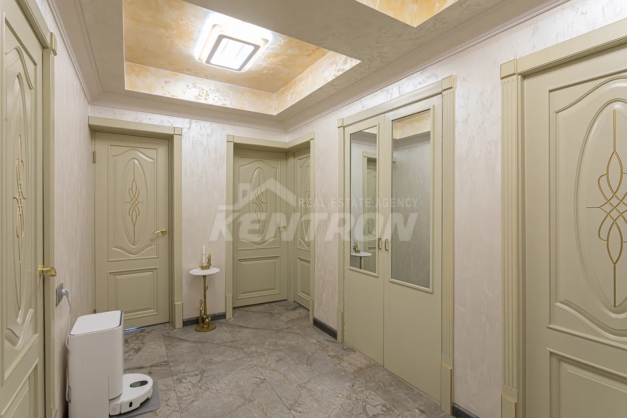 3 bedroom apartment for sale خیابان اِ. کوچار, مرکز شهر ایروان, 159485