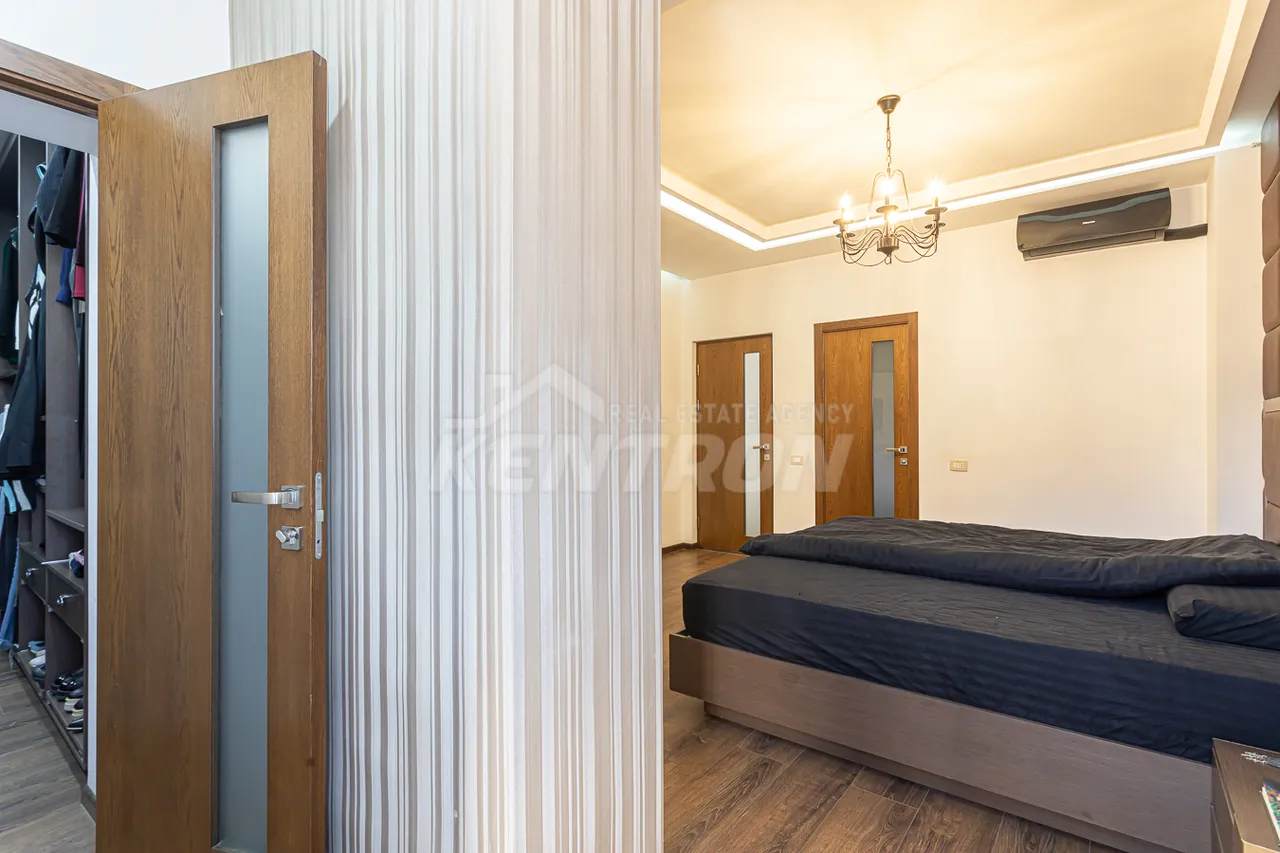 House for sale Lusinyants street, مرکز شهر ایروان, 157386