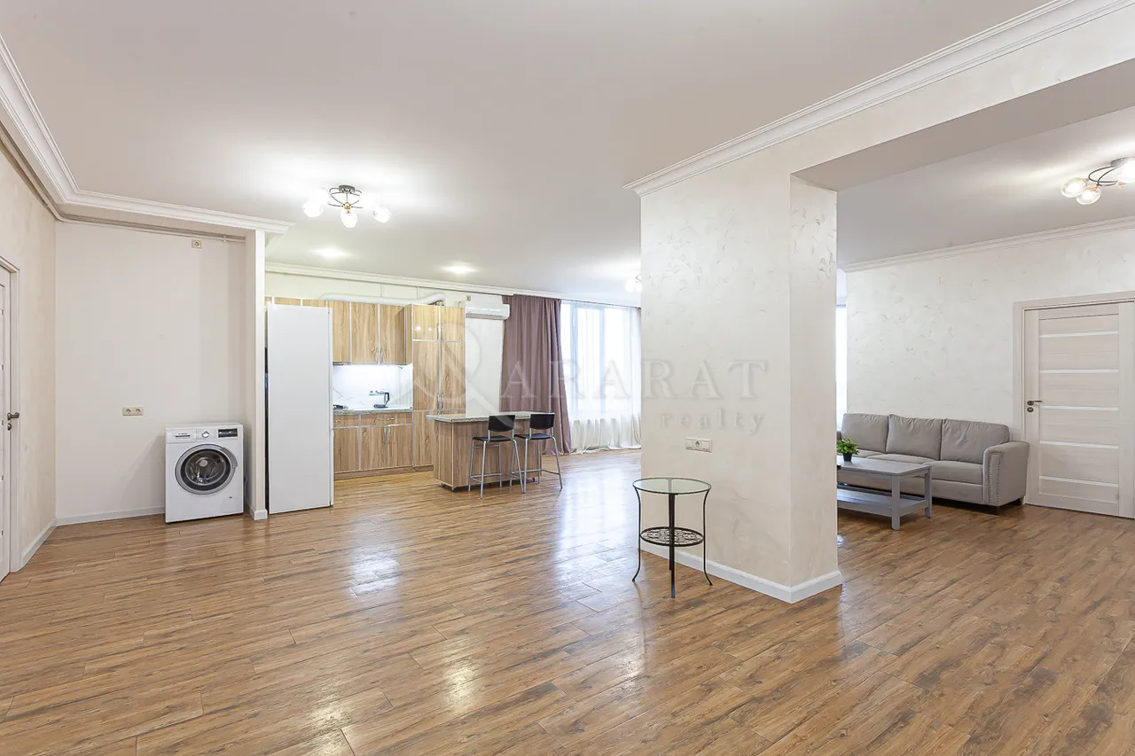 3 bedroom apartment for rent Teryan St, Center Yerevan, 158702