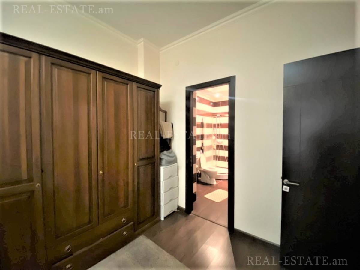 4 bedroom apartment for sale Aram St, Center Yerevan, 121421