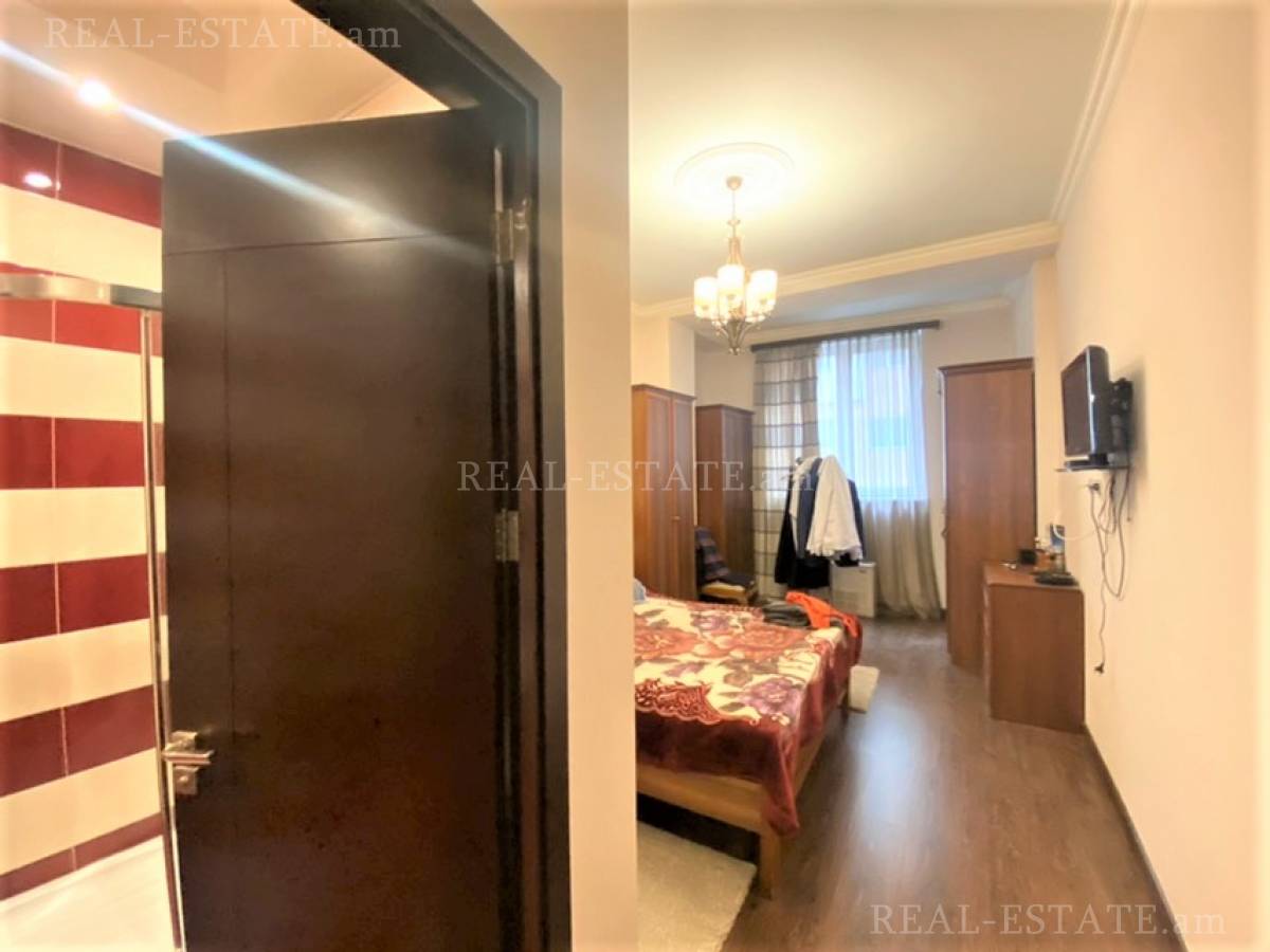 4 bedroom apartment for sale Aram St, Center Yerevan, 121421