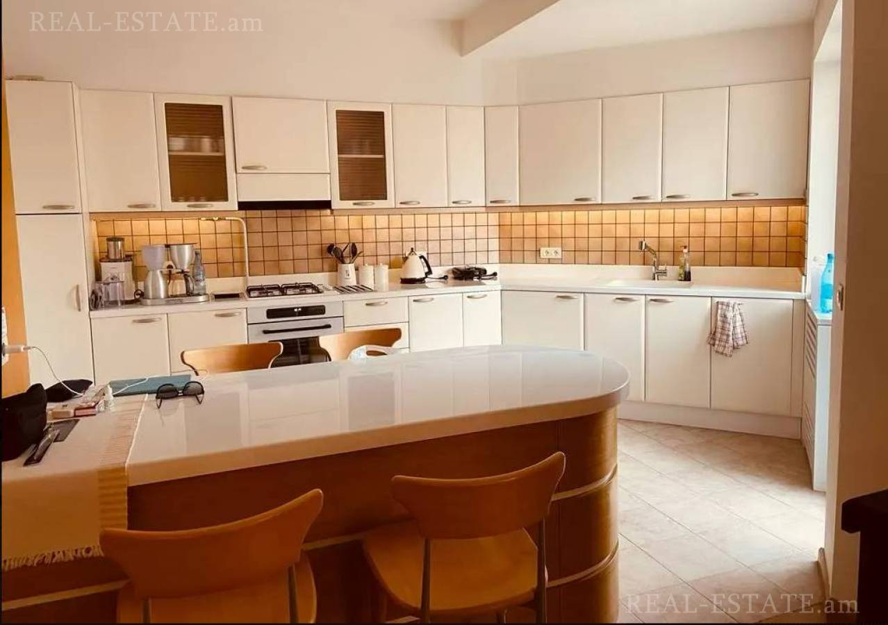 Купить 3 комнатную квартиру Амирян ул, Центр Ереван, 139700