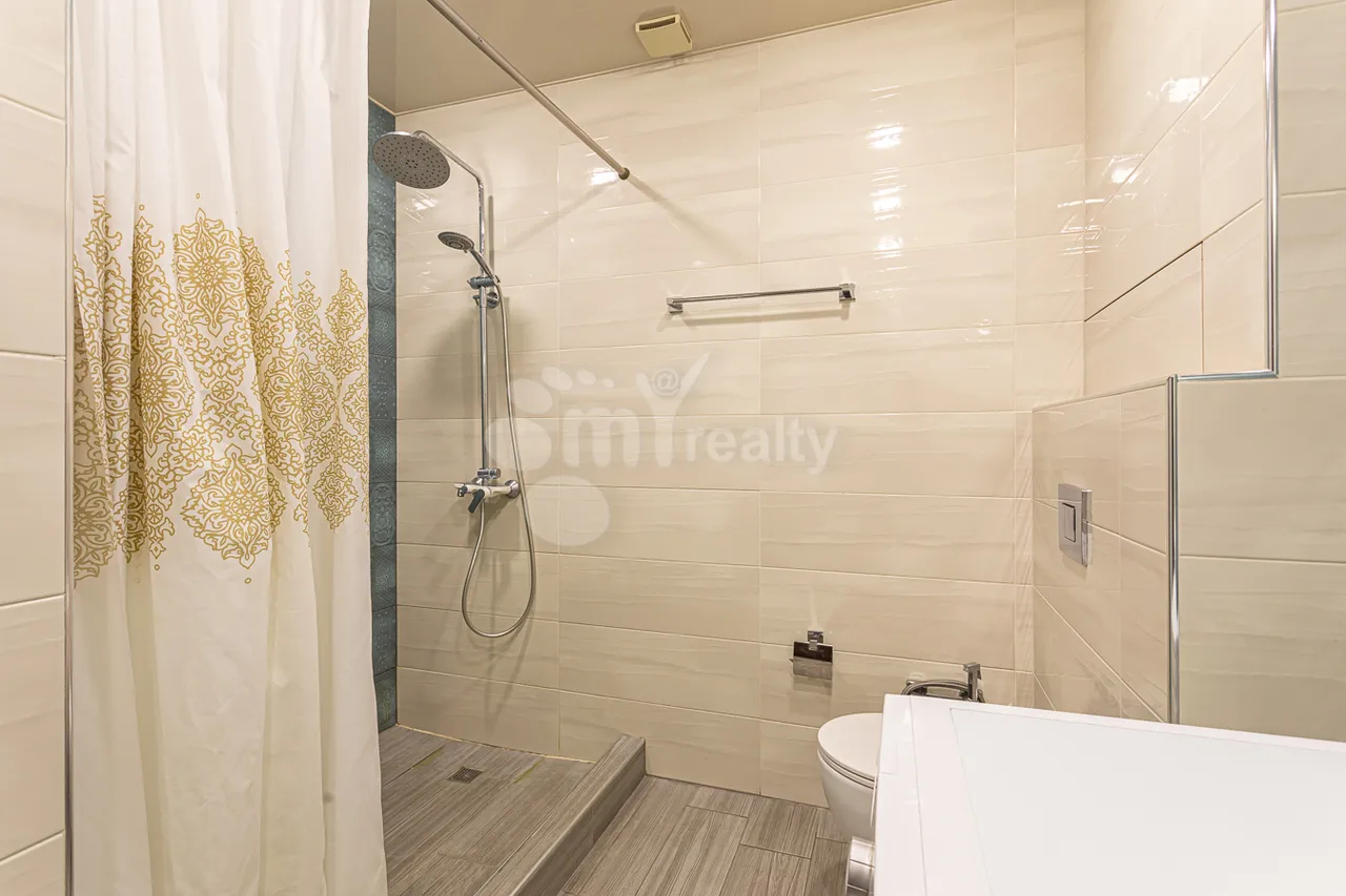 3 bedroom apartment for rent خیابان کاسیان, عربگیر ایروان, 157541