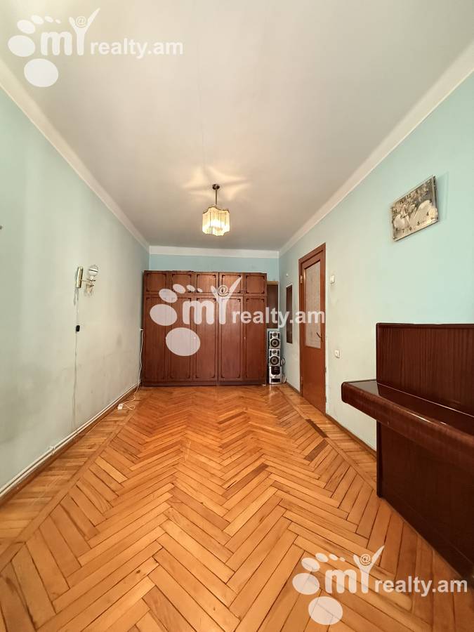 3 սենյականոց բնակարան  Ա. Խաչատրյան փող, Արաբկիր Երևան, 157131