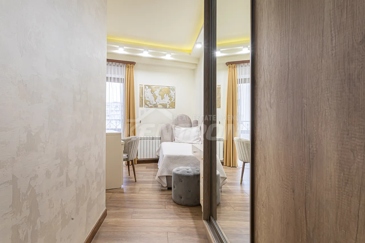 4 bedroom apartment for sale Yekmalyan St, Center Yerevan, 158583