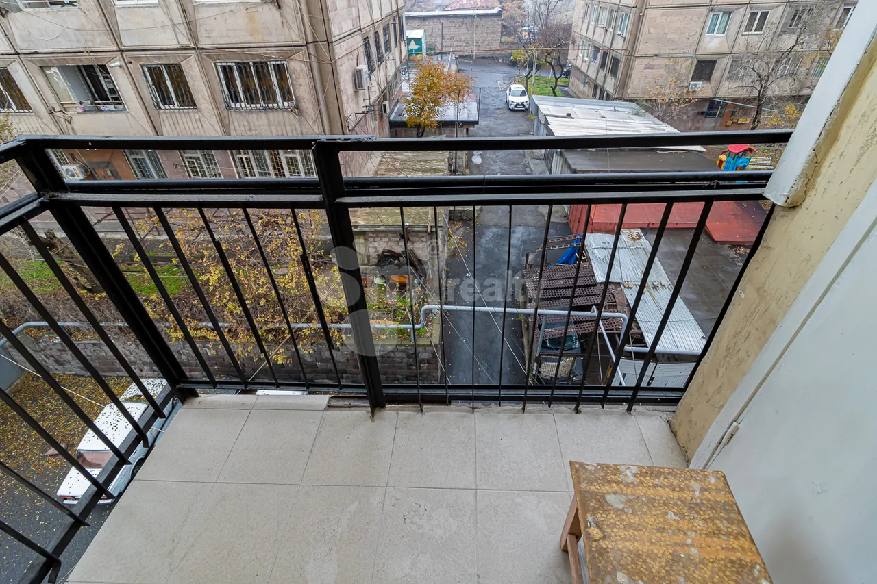 3 bedroom apartment for sale خیابان گولبِنکیان, عربگیر ایروان, 160009