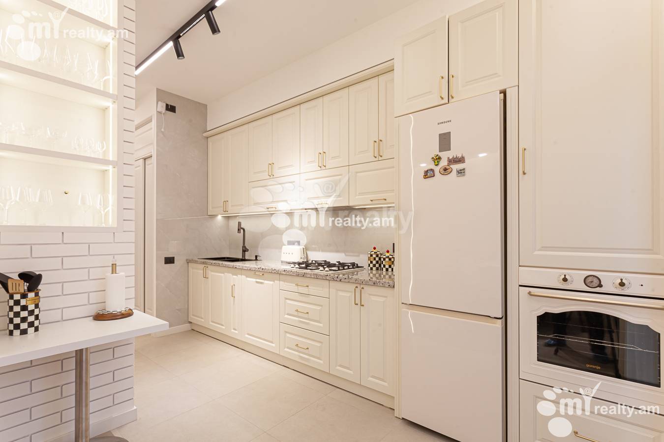 5 bedroom apartment for sale خیابان تومانیان, مرکز شهر ایروان, 154692