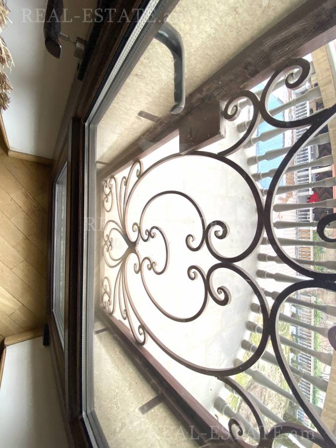 Купить дом Таиров ул., Центр Ереван, 118399