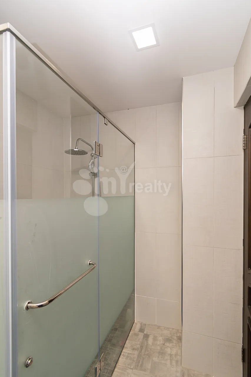 3 bedroom apartment for sale خیابان آنتارایین, مرکز شهر ایروان, 160385