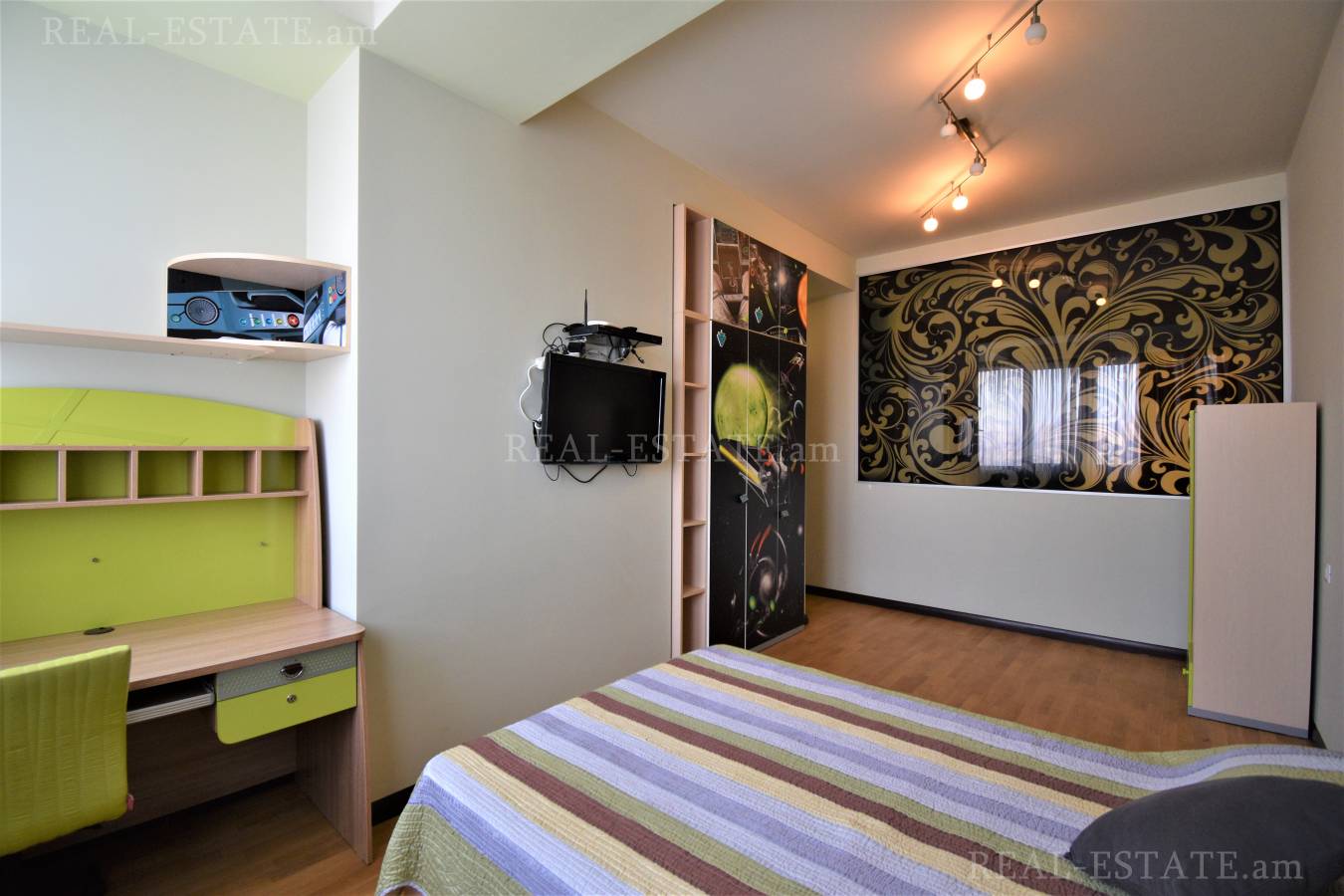 4 bedroom apartment for sale خیابان کِری, عربگیر ایروان, 118217