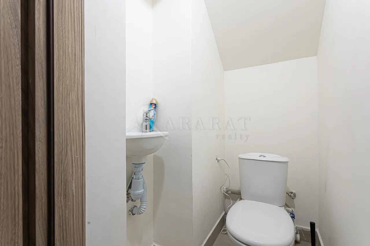 Commercial property for sale Sevak St, Kanaqer-Zeytun Yerevan, 157300