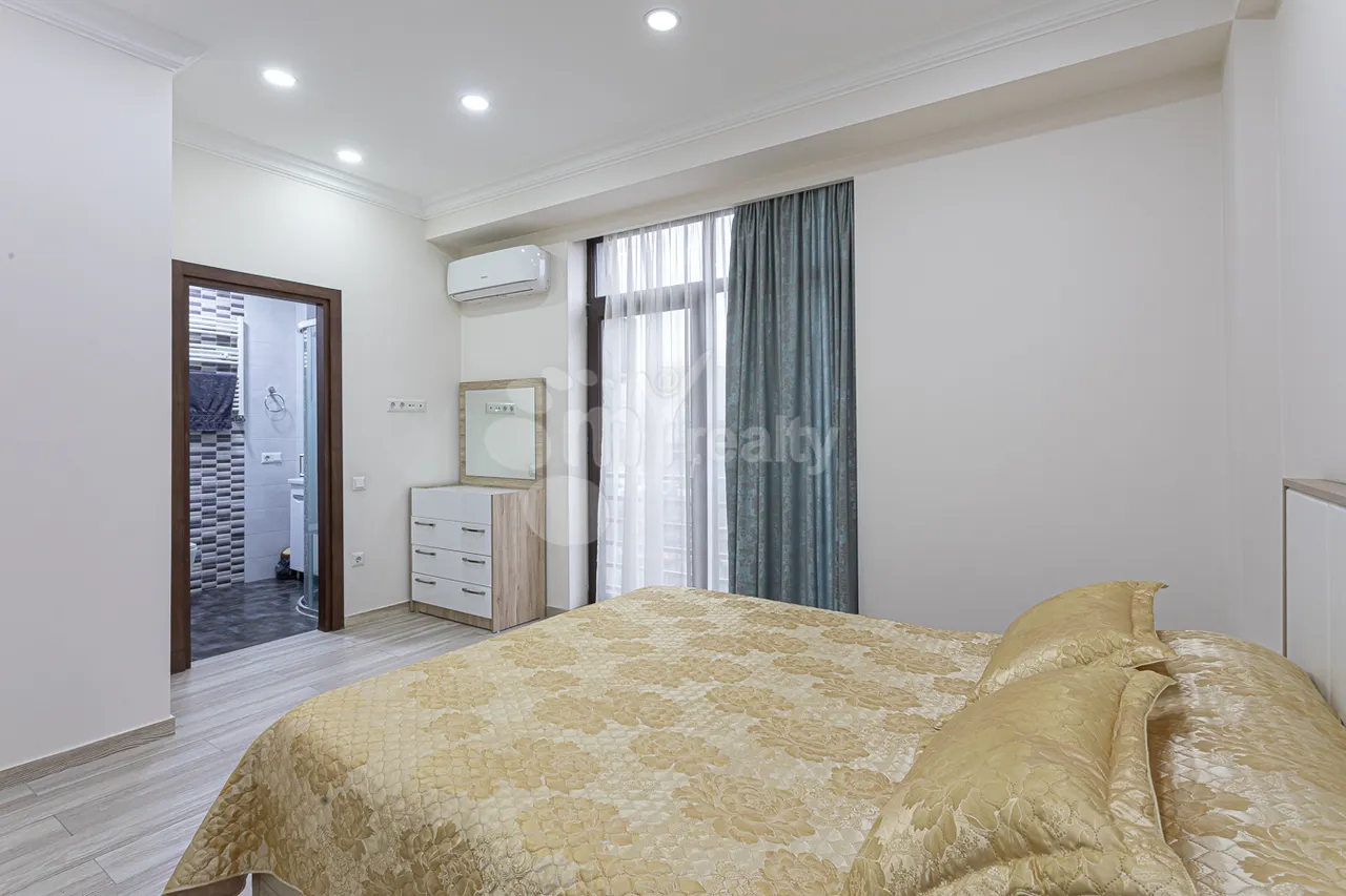 Снять 3 комнатную квартиру Г.Лусаворич ул, Центр Ереван, 159406