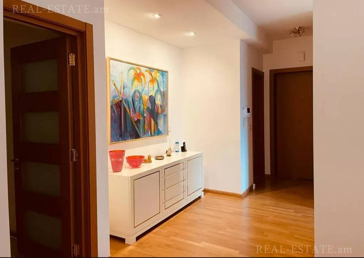 Купить 3 комнатную квартиру Амирян ул, Центр Ереван, 139700