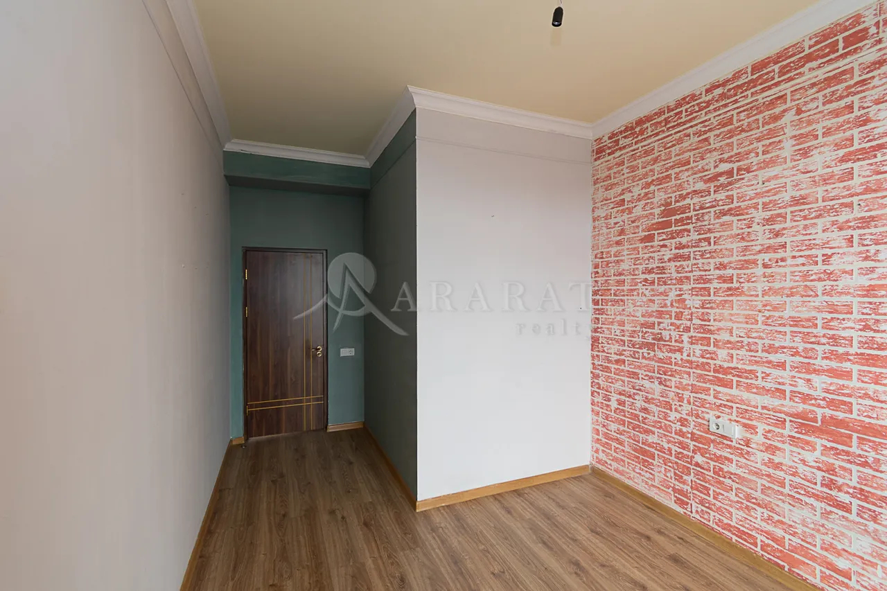 4 bedroom apartment for sale Sasna Тsrer St, Davtachène Yerevan, 159007