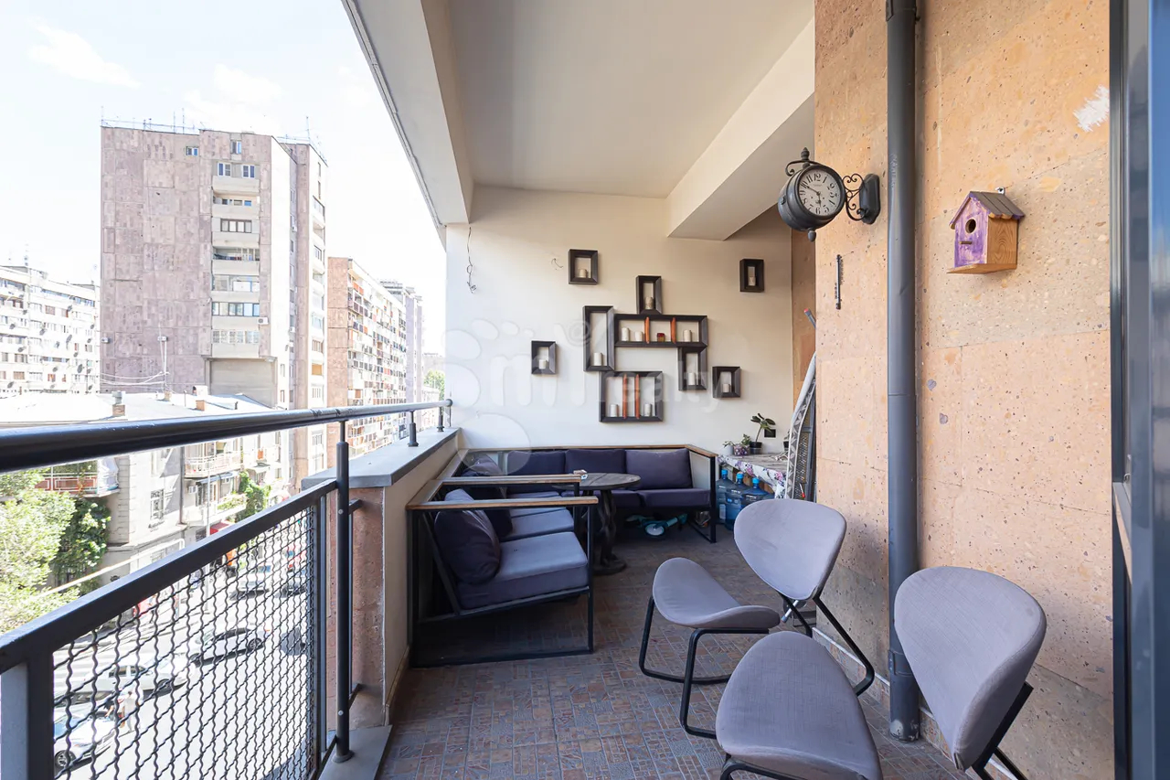 3 bedroom apartment for sale rue d'Amiryan, Center Yerevan, 160794