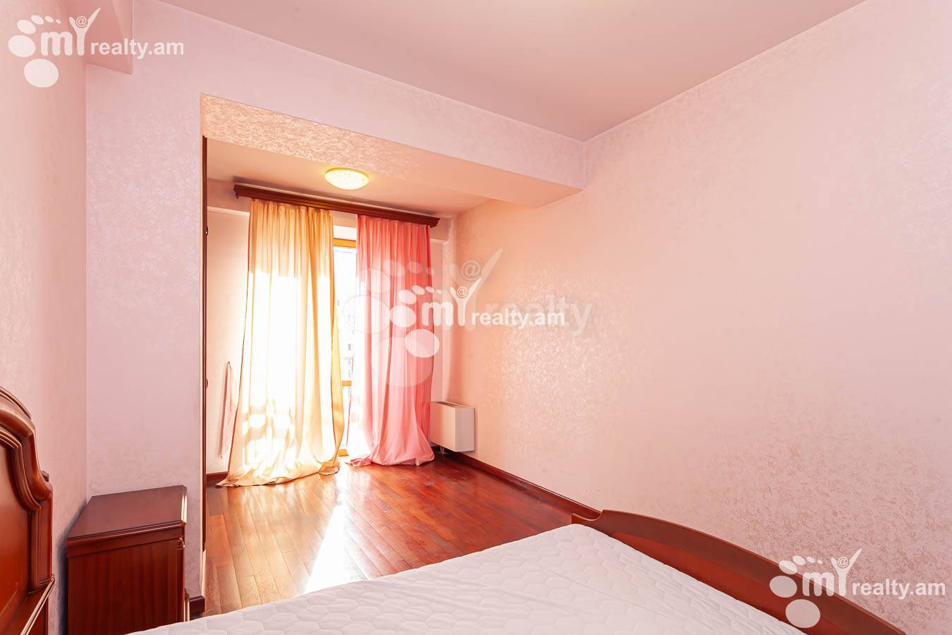 3 bedroom apartment for rent Northern (Hyusisayin)  Ave, Center Yerevan, 153005