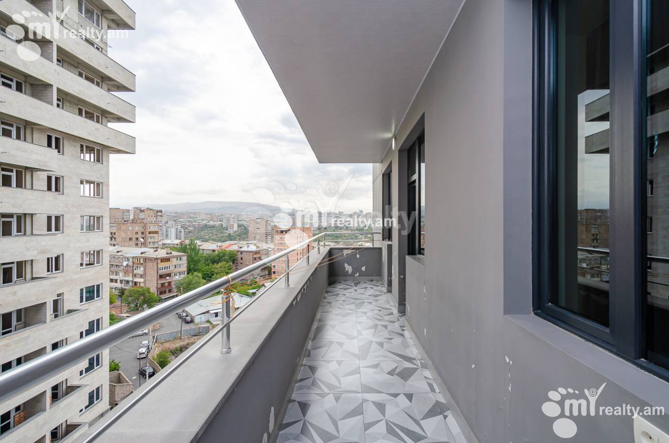 Купить 4 комнатную квартиру Севак ул, Канакер-Зейтун Ереван, 153146