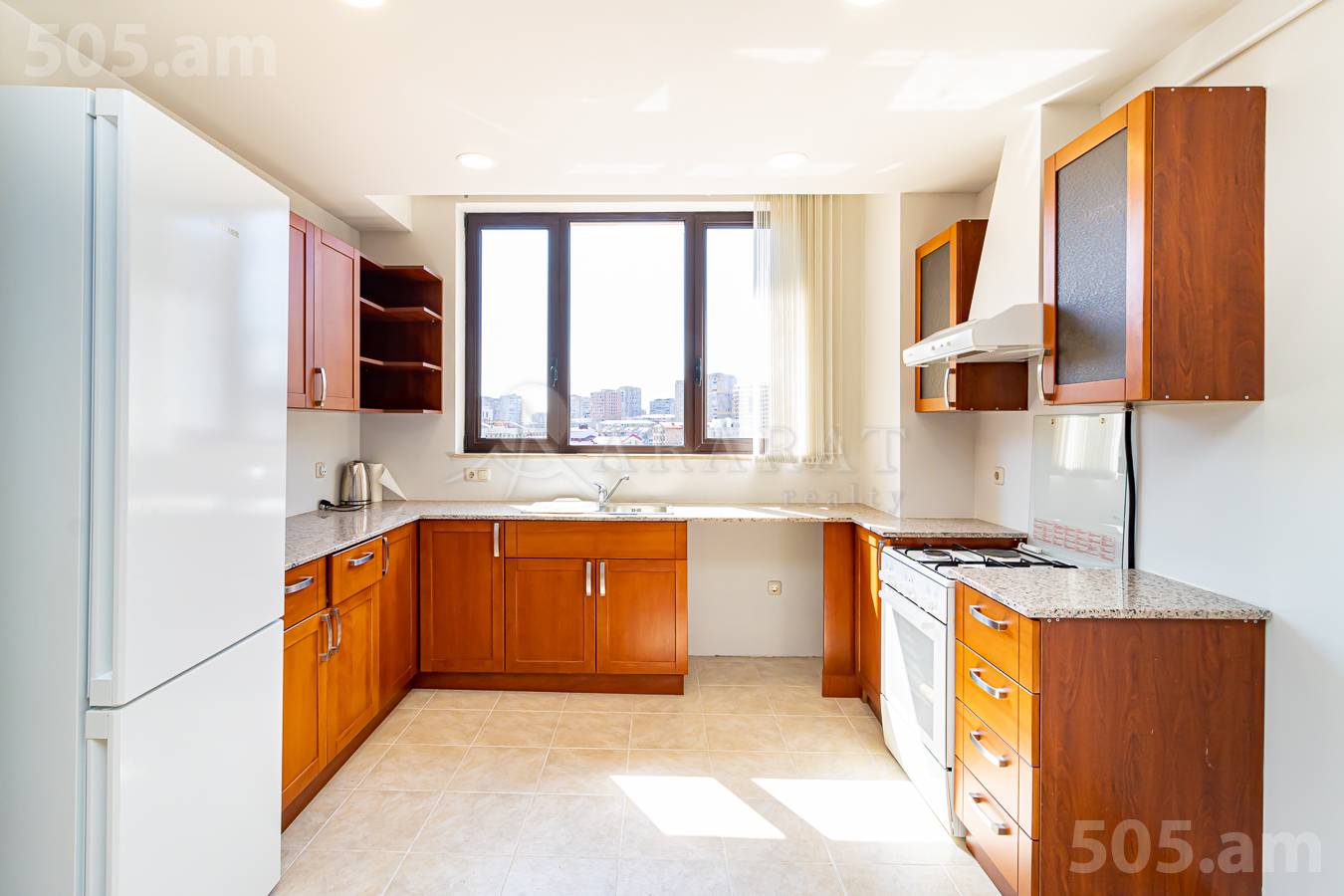 3 bedroom apartment for sale Antarayin St, Center Yerevan, 137611