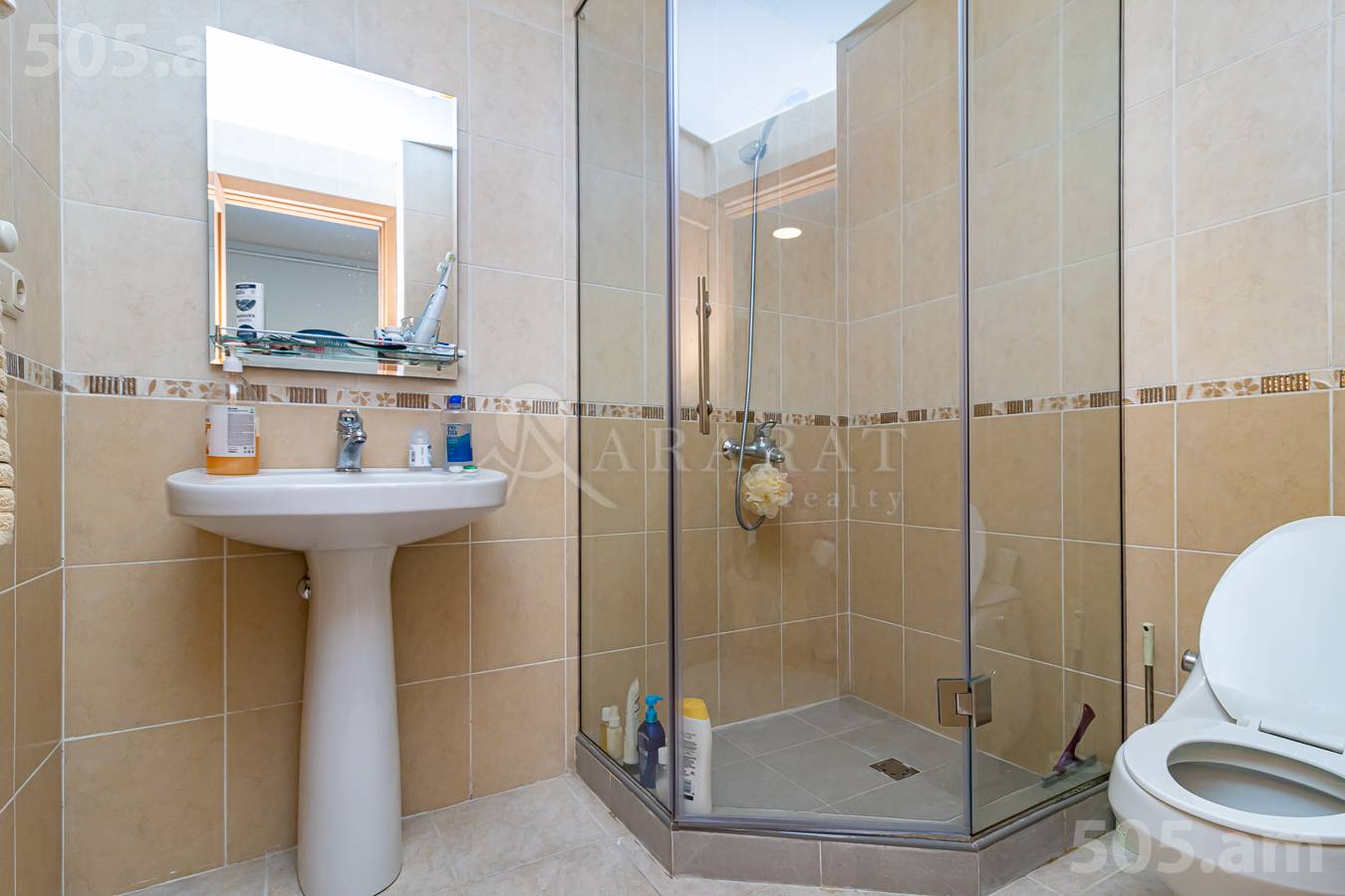 3 bedroom apartment for sale Antarayin St, Center Yerevan, 137611