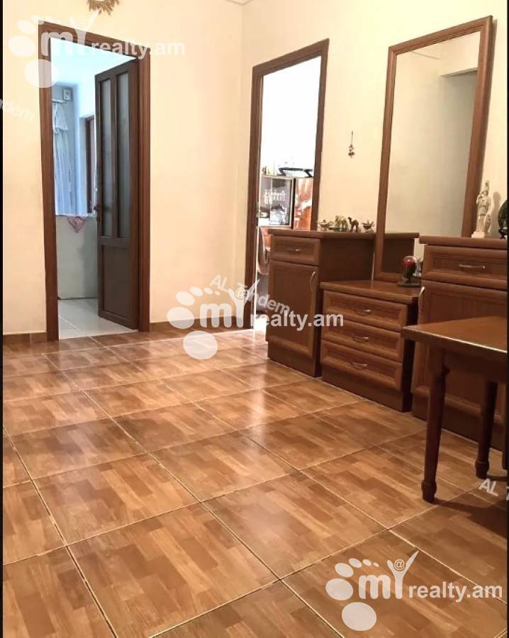 Купить 4 комнатную квартиру Саят-Нова пр, Центр Ереван, 141268