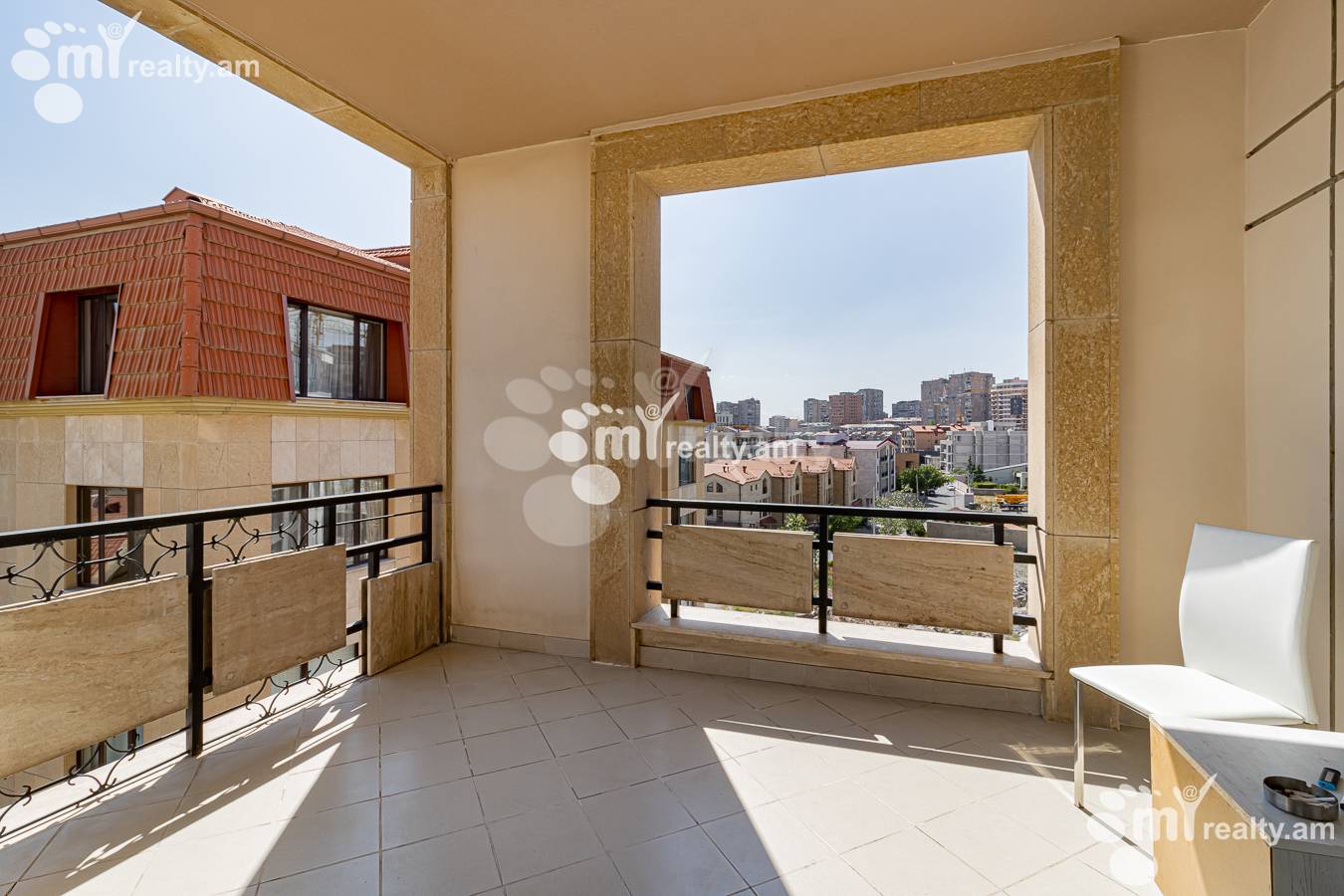 3 bedroom apartment for sale خیابان آنتارایین, مرکز شهر ایروان, 154889
