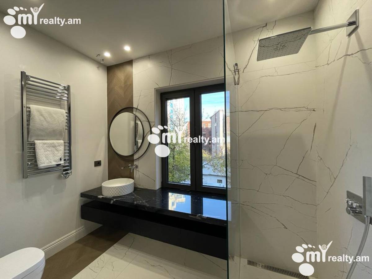 3 սենյականոց բնակարան  Մոսկովյան փող, Կենտրոն Երևան, 137192