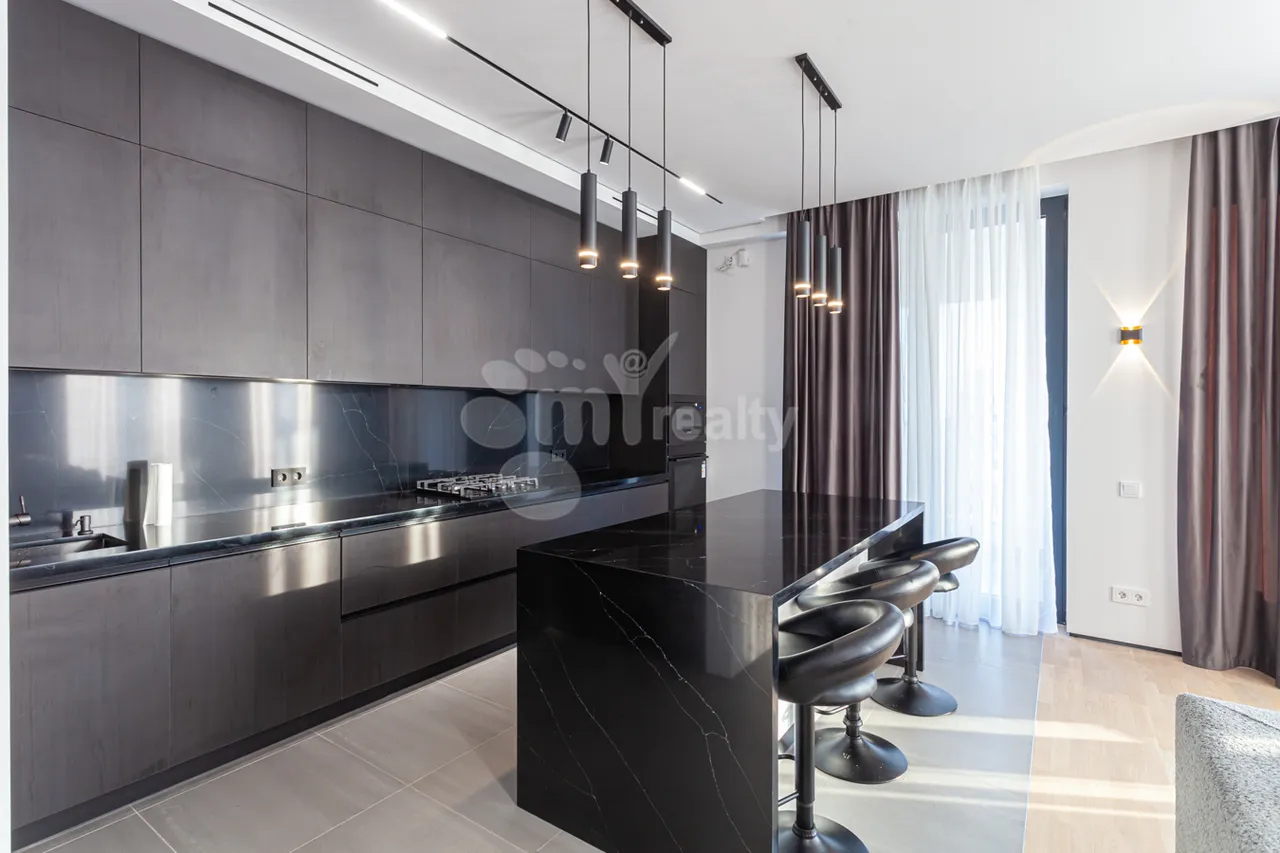 4 bedroom apartment for sale Aram St, Center Yerevan, 158708
