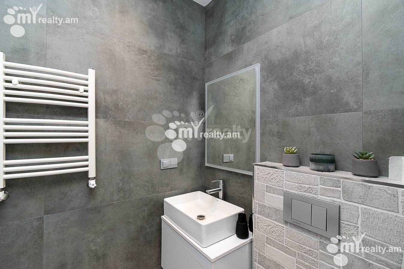 3 bedroom apartment for sale Tigran Mets Ave, Center Yerevan, 144516