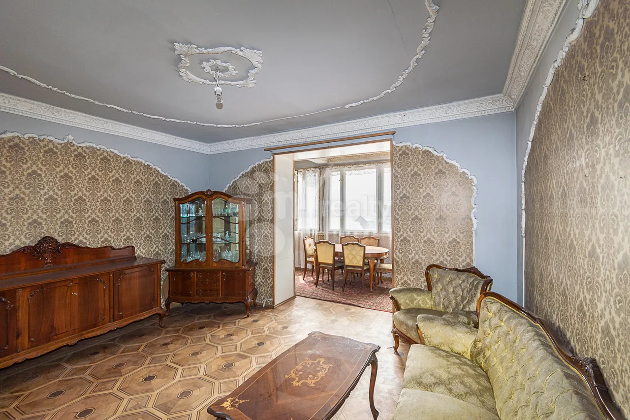 Купить 4 комнатную квартиру Азатутян пр, Арабкир Ереван, 160071