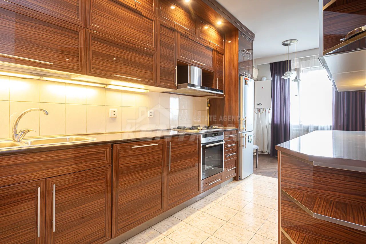 2 bedroom apartment for rent Pushkin St, Center Yerevan, 158854