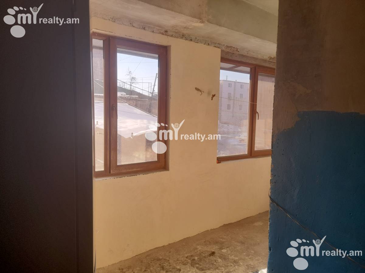 Купить 3 комнатную квартиру Xаxаx Дон ул, Эребуни Ереван, 150007