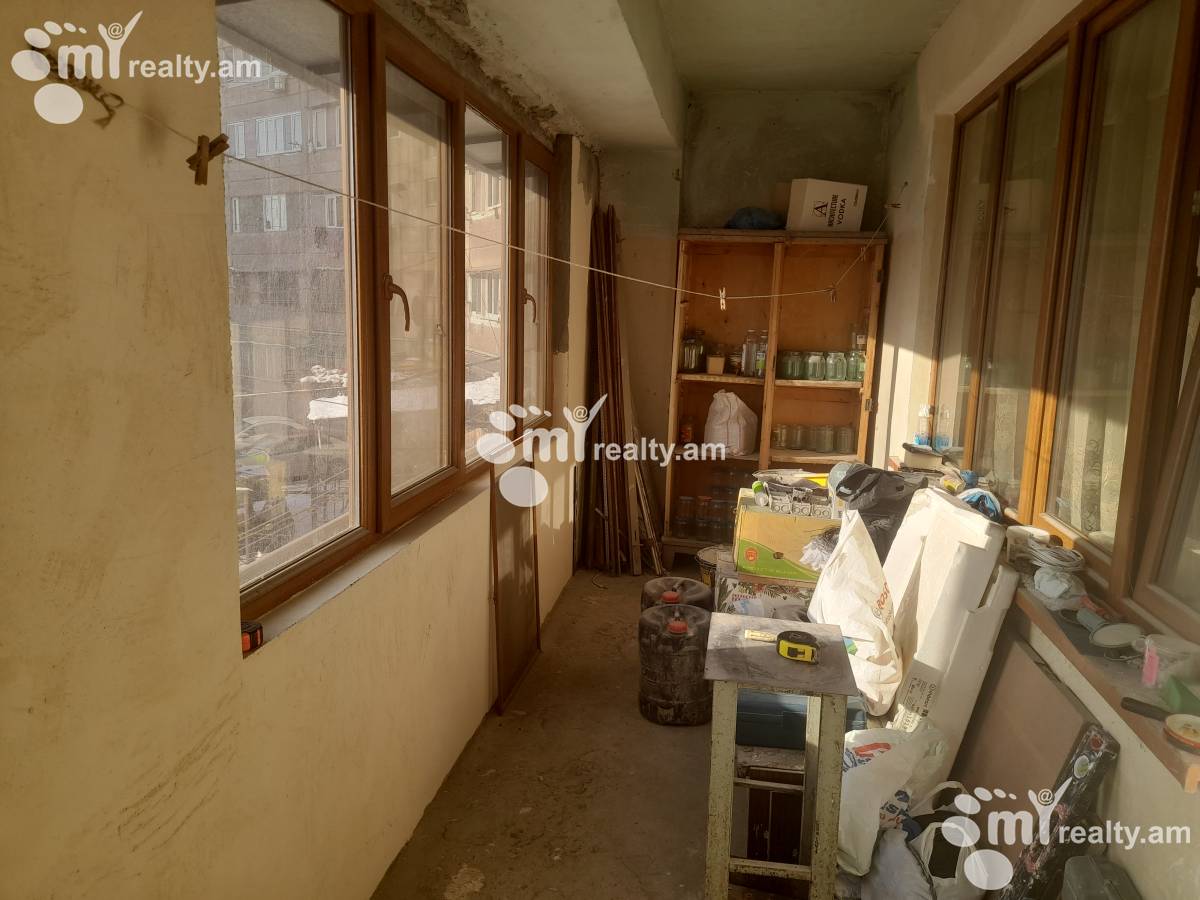 Купить 3 комнатную квартиру Xаxаx Дон ул, Эребуни Ереван, 150007