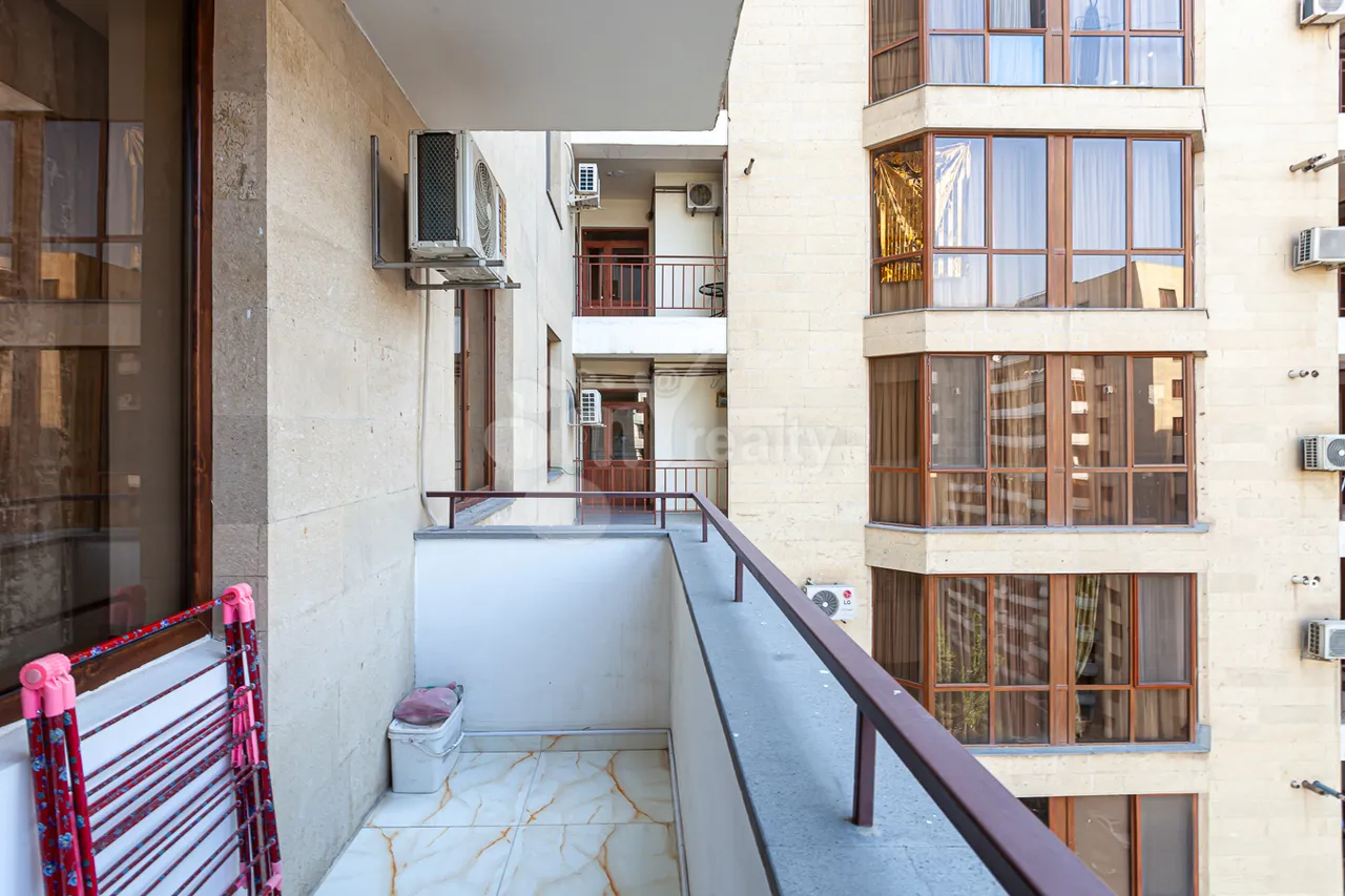 3 bedroom apartment for sale خیابان آرگیشتی, مرکز شهر ایروان, 157269