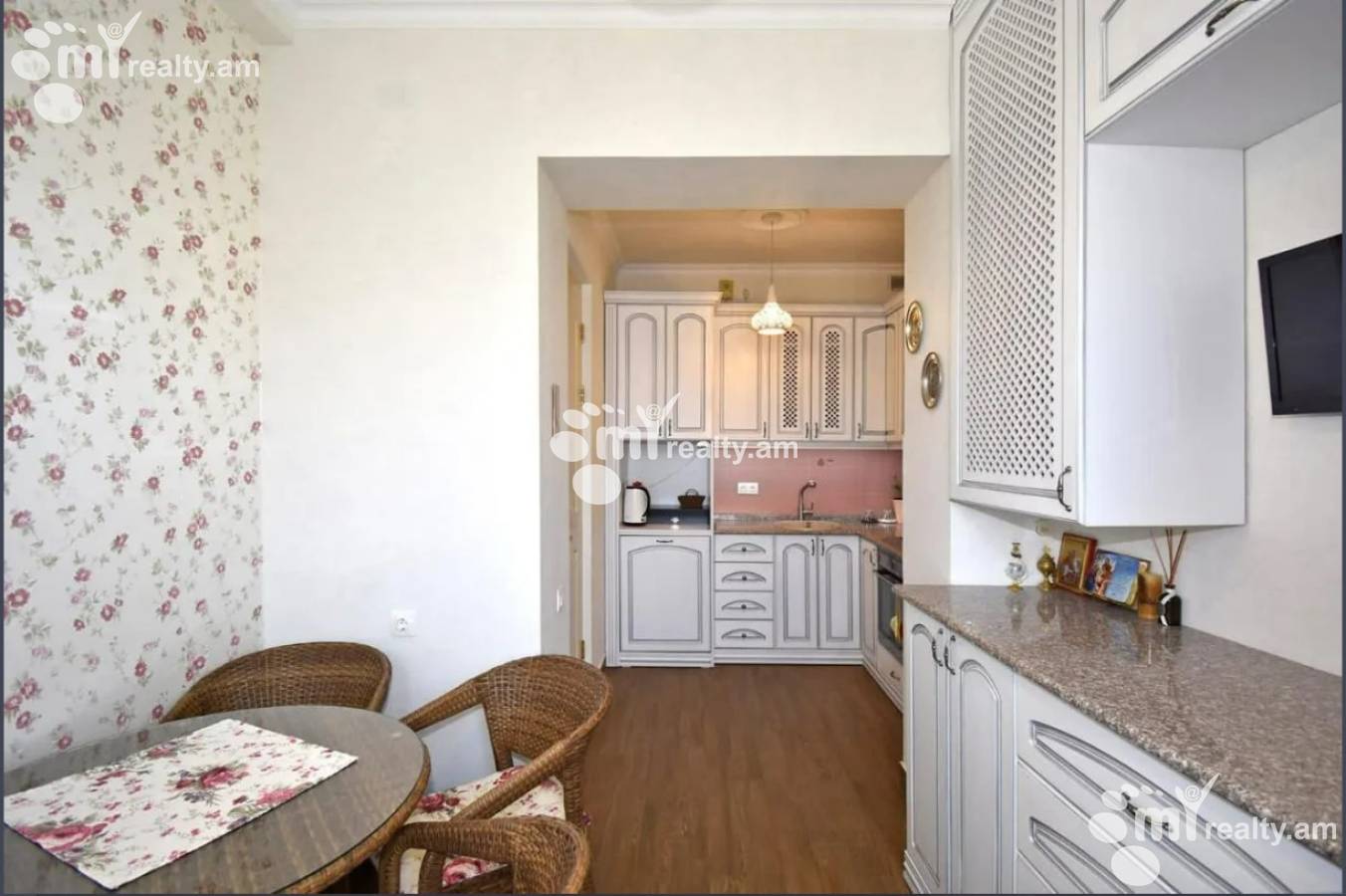 3 սենյականոց բնակարան  Օրբելի Եղբայրների փող, Արաբկիր Երևան, 152999