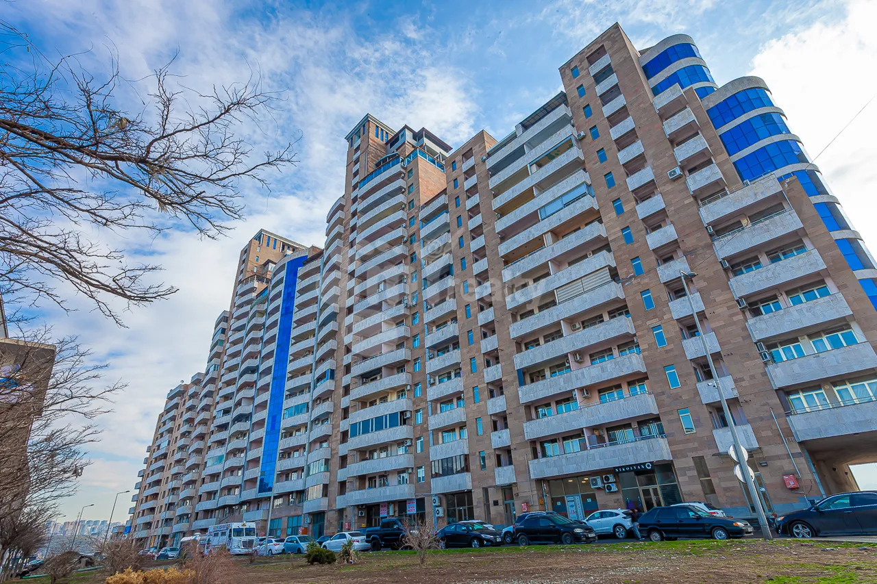 Купить 3 комнатную квартиру Цицернакаберд шоссе, Центр Ереван, 158900