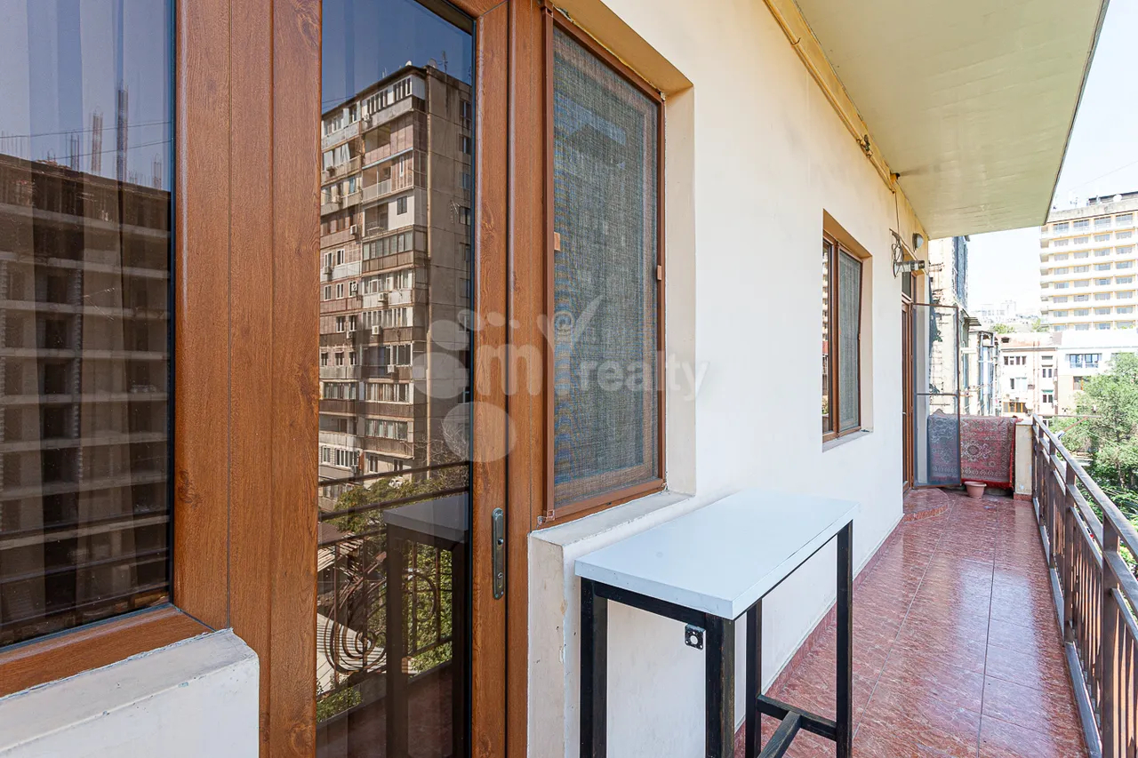 4 bedroom apartment for sale Tumanyan St, Center Yerevan, 160676