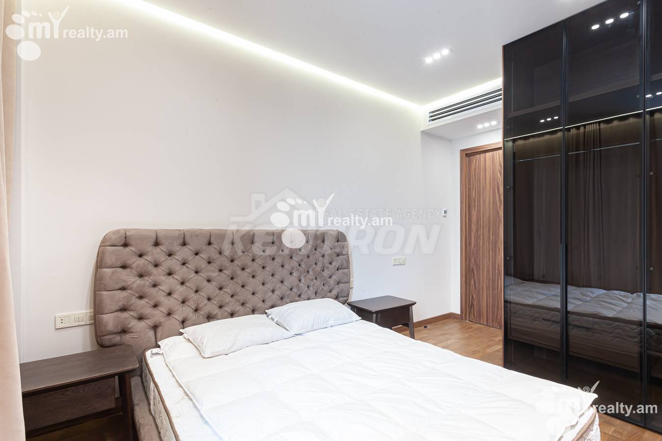 3 bedroom apartment for rent Teryan St, Center Yerevan, 155487