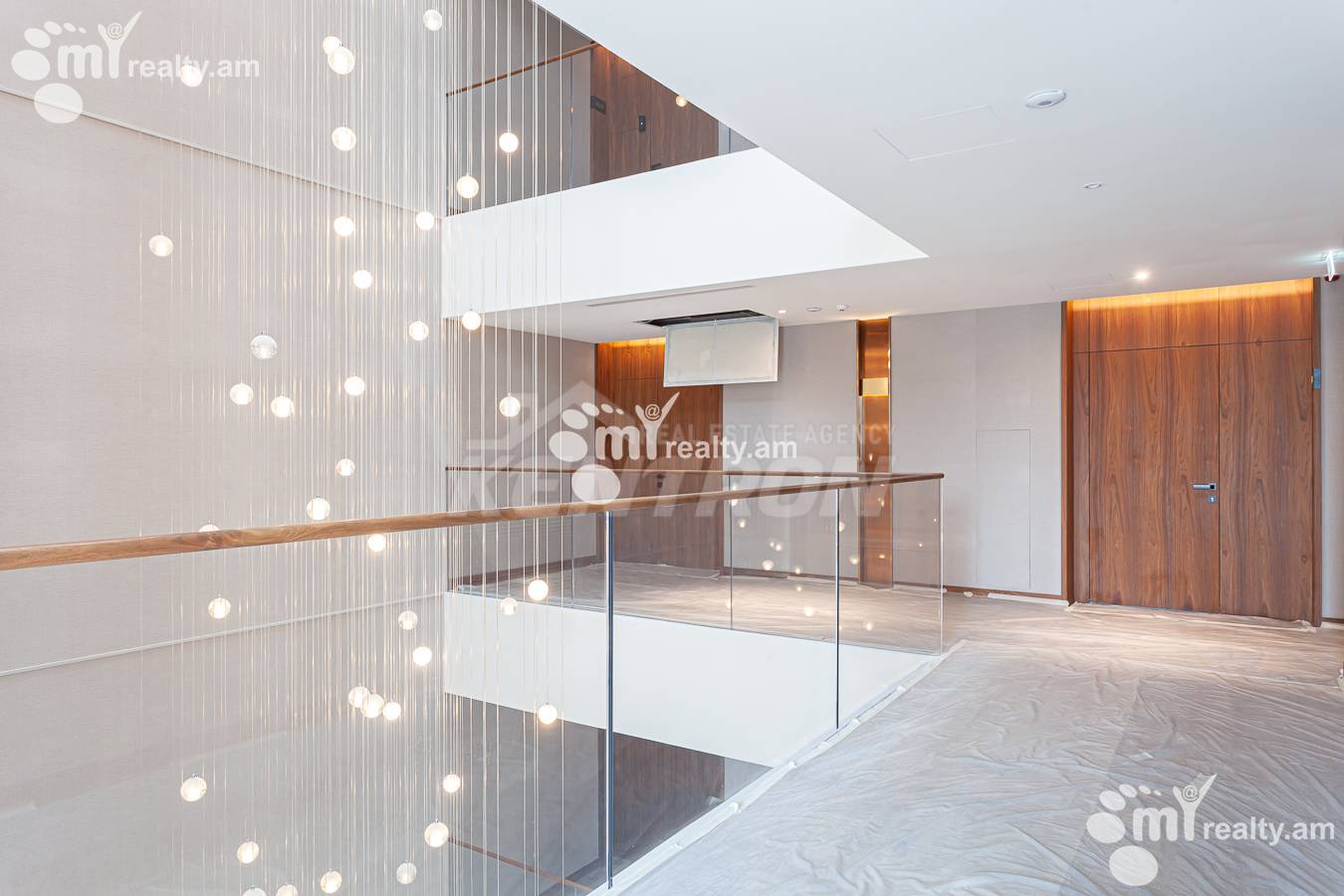 3 bedroom apartment for rent Teryan St, Center Yerevan, 155487