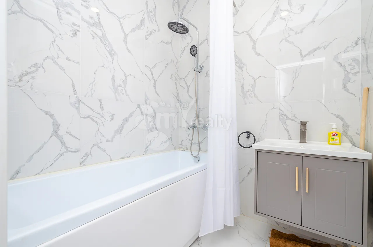 3 bedroom apartment for sale خیابان ساریان, مرکز شهر ایروان, 161625