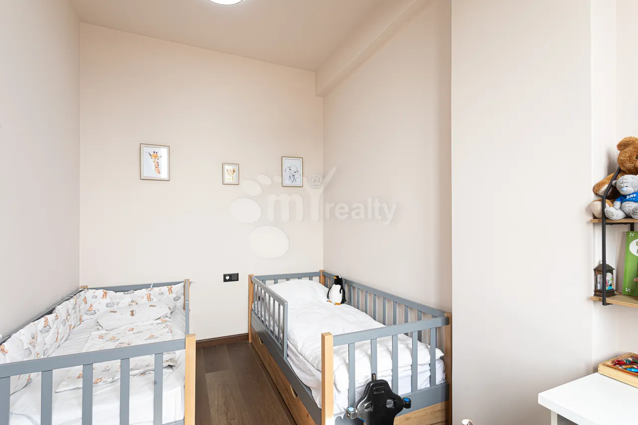 3 bedroom apartment for sale خیابان آدونس, عربگیر ایروان, 159950