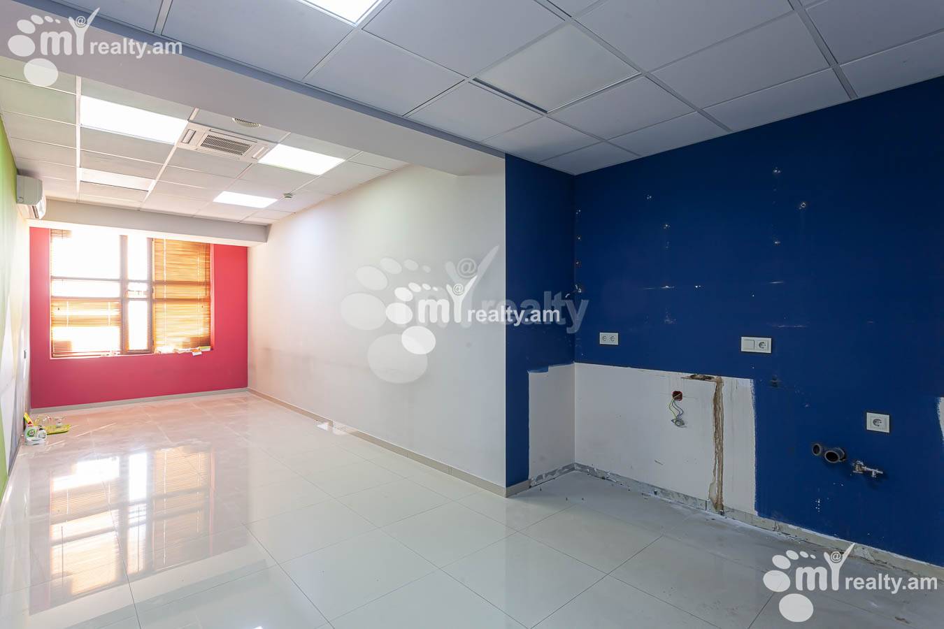 Commercial for rent خیابان تِریان, مرکز شهر ایروان, 153008