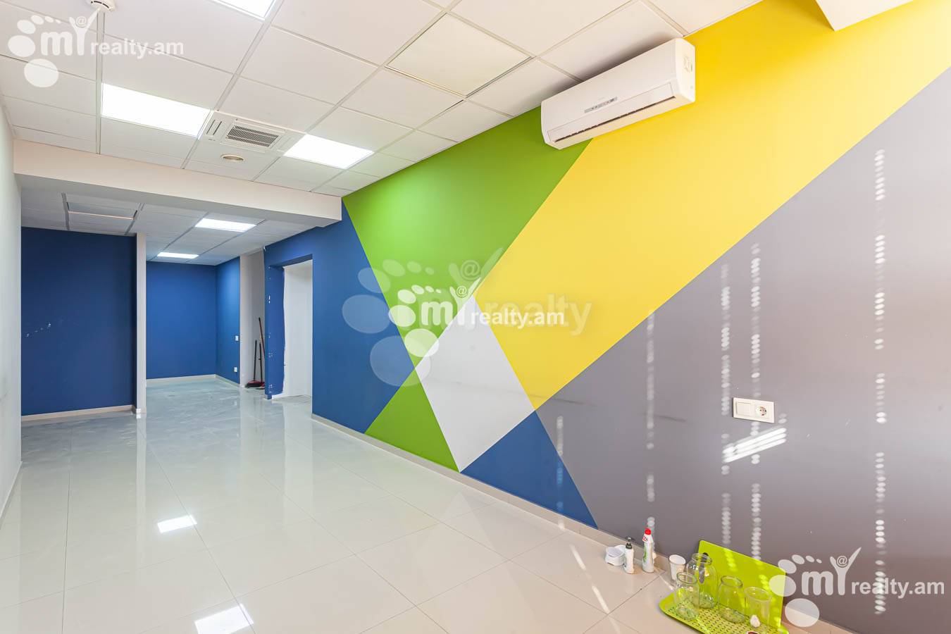 Commercial for rent خیابان تِریان, مرکز شهر ایروان, 153008