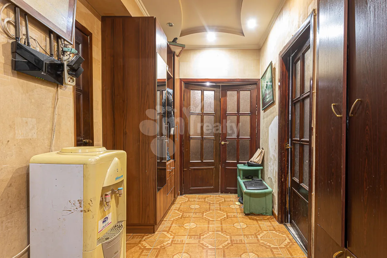 3 bedroom apartment for sale خیابان ایسرائیلیان, مرکز شهر ایروان, 157986