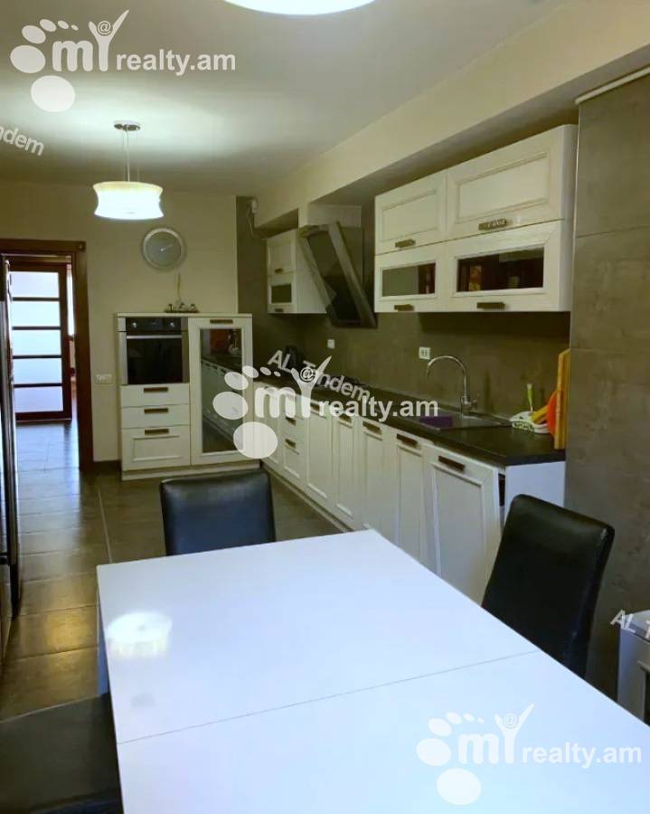 Купить 5 комнатную квартиру Чаренц ул, Центр Ереван, 142569