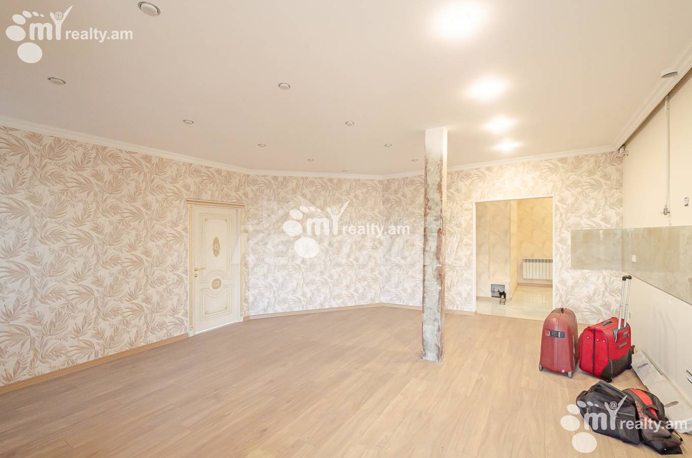 3 bedroom apartment for sale Teryan St, Center Yerevan, 152361