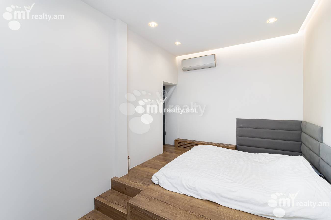 2 bedroom apartment for sale Amiryan St, Center Yerevan, 154194