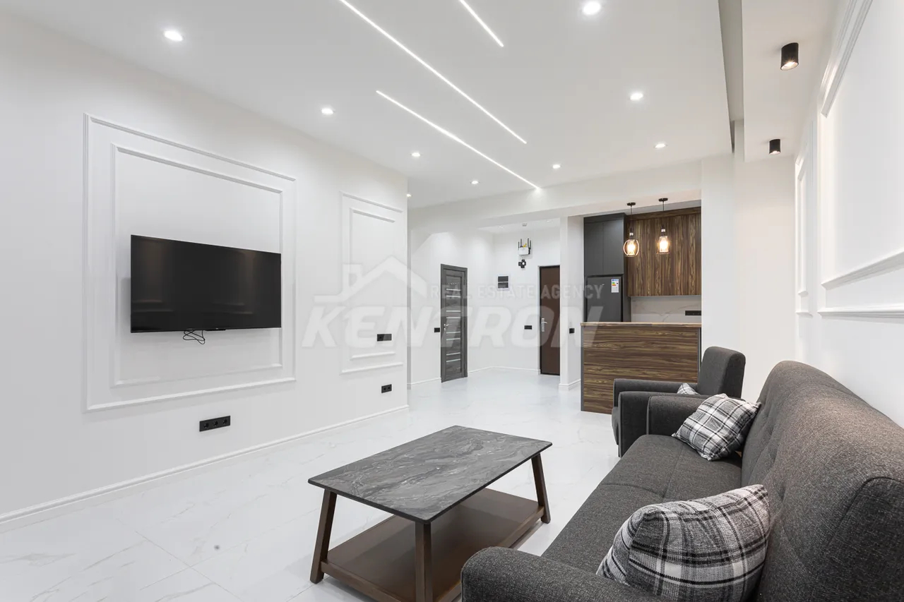 2 bedroom apartment for rent خیابان گِریبودوف, عربگیر ایروان, 159415