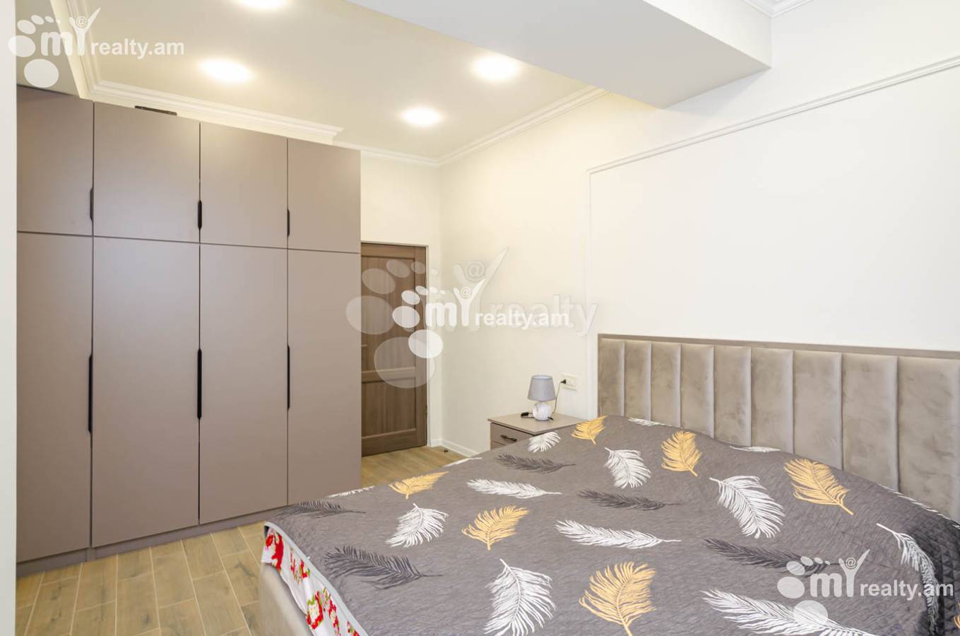 3 սենյականոց բնակարան  Կ. Ուլնեցու փող., Քանաքեռ-Զեյթուն Երևան, 140341